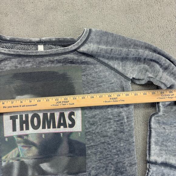 Thomas Rhett Sweatshirt Womens Large Gray Off the Shoulder Country Music - Picture 8 of 9